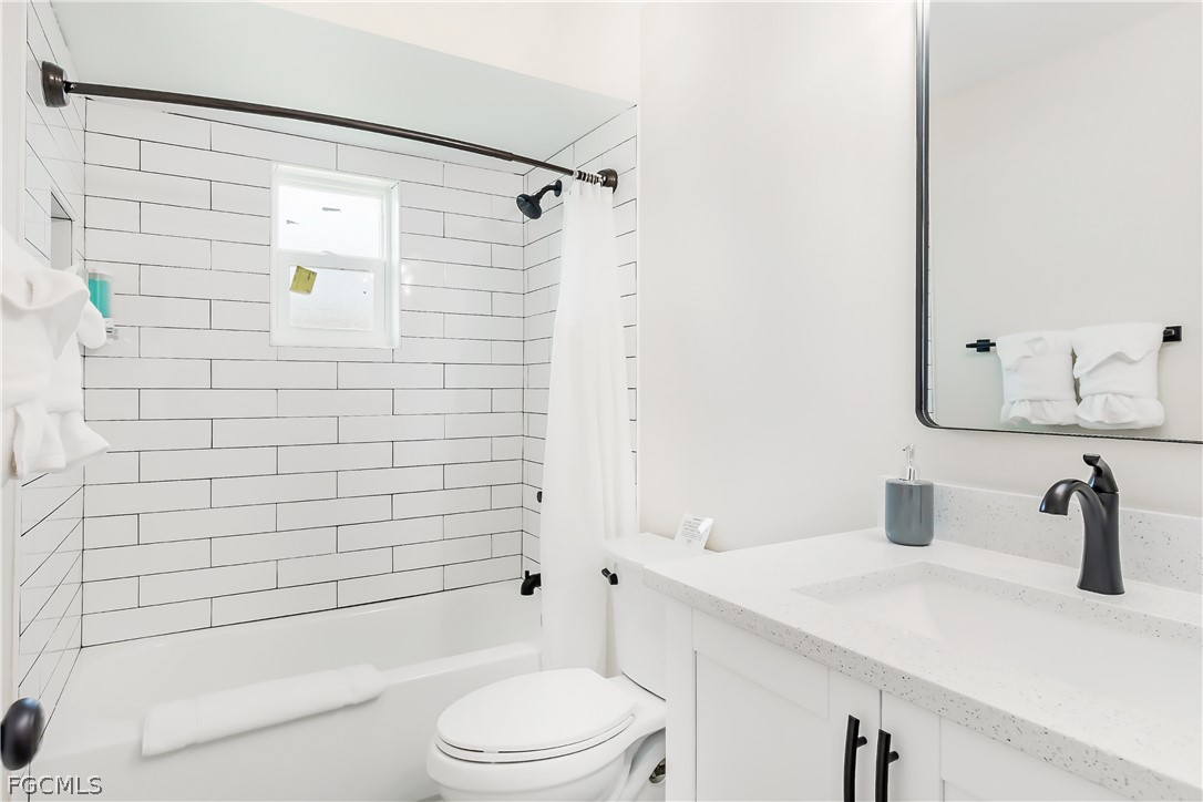 4345/4347  Skyline Boulevard