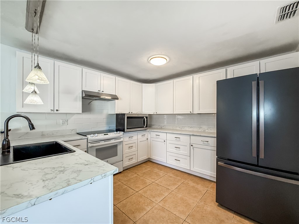 6302  Royal Woods Drive