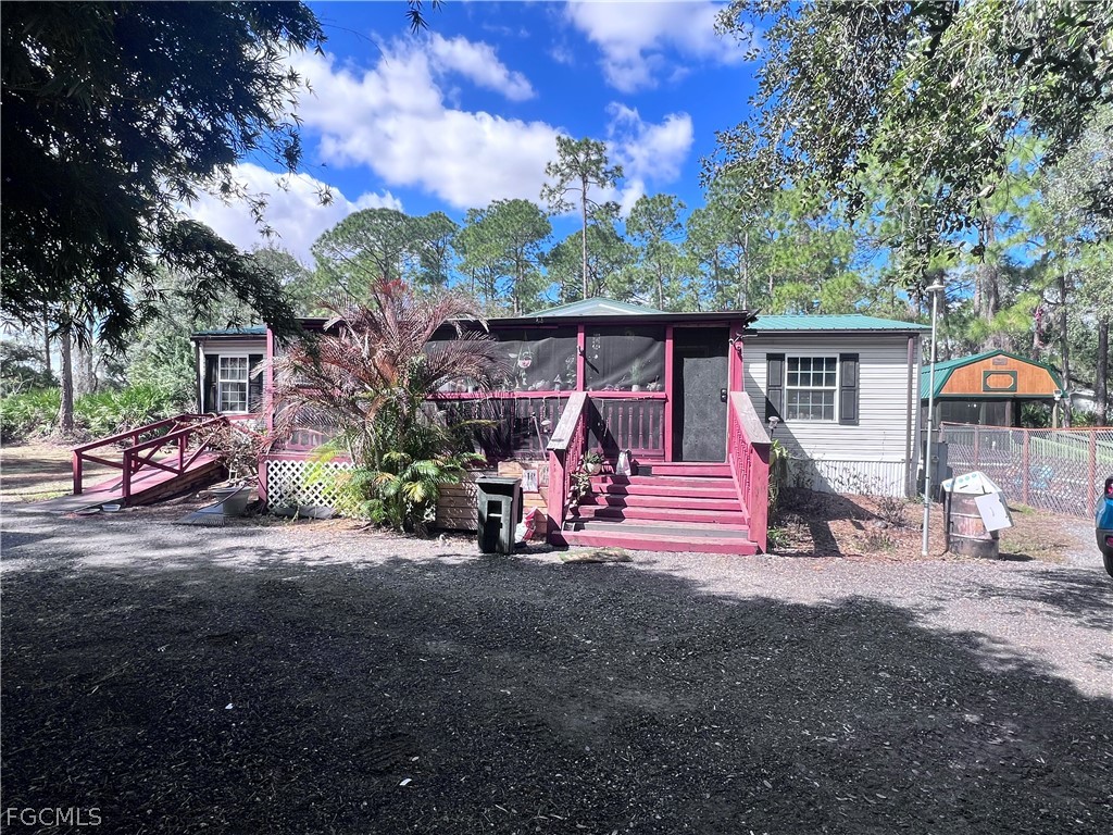 680 S Arboleda Street