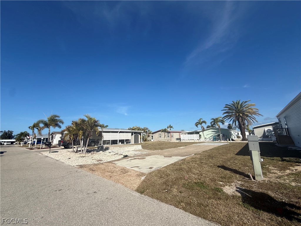 4914  Needle Fish Lane