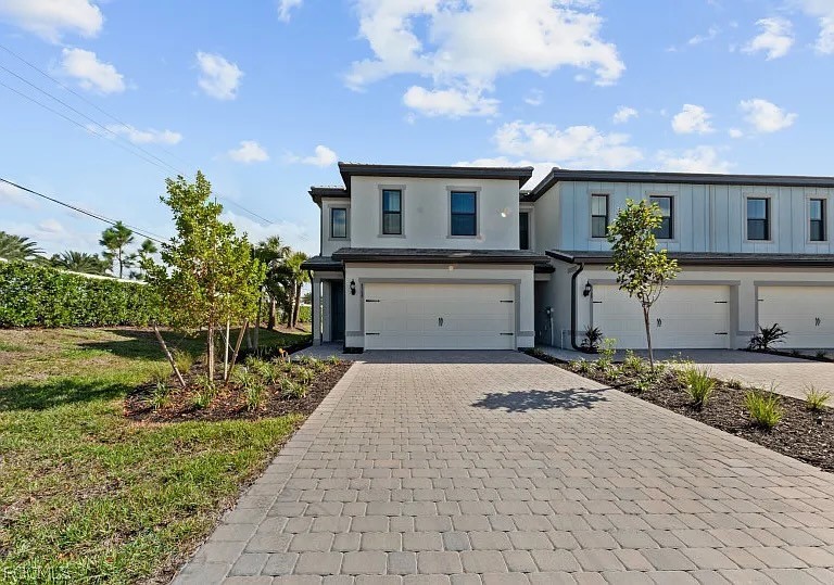 4364 Sonoma Oaks Circle