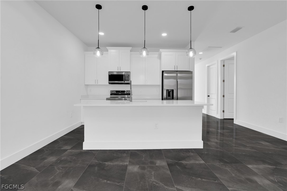 109/111  Harry Avenue