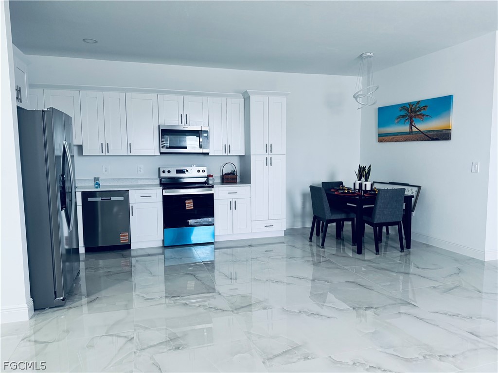 237/239  Milwaukee Boulevard