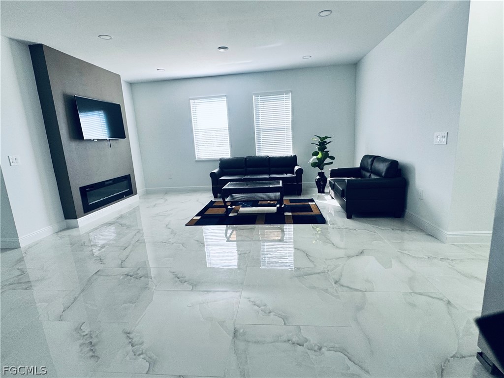 237/239  Milwaukee Boulevard