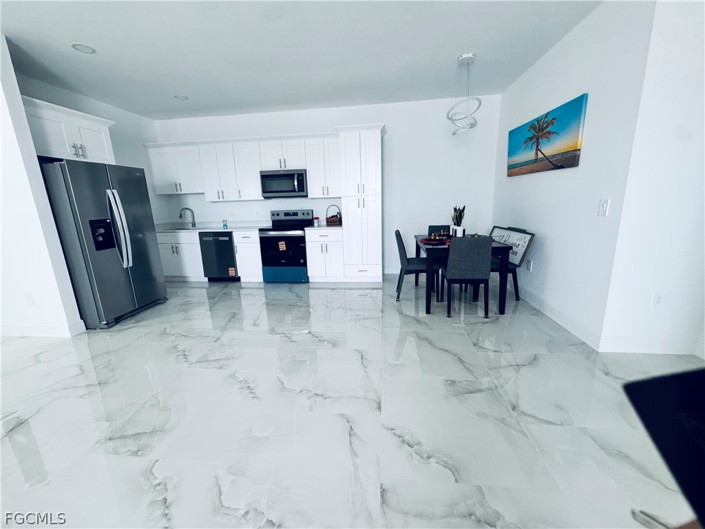 237/239  Milwaukee Boulevard