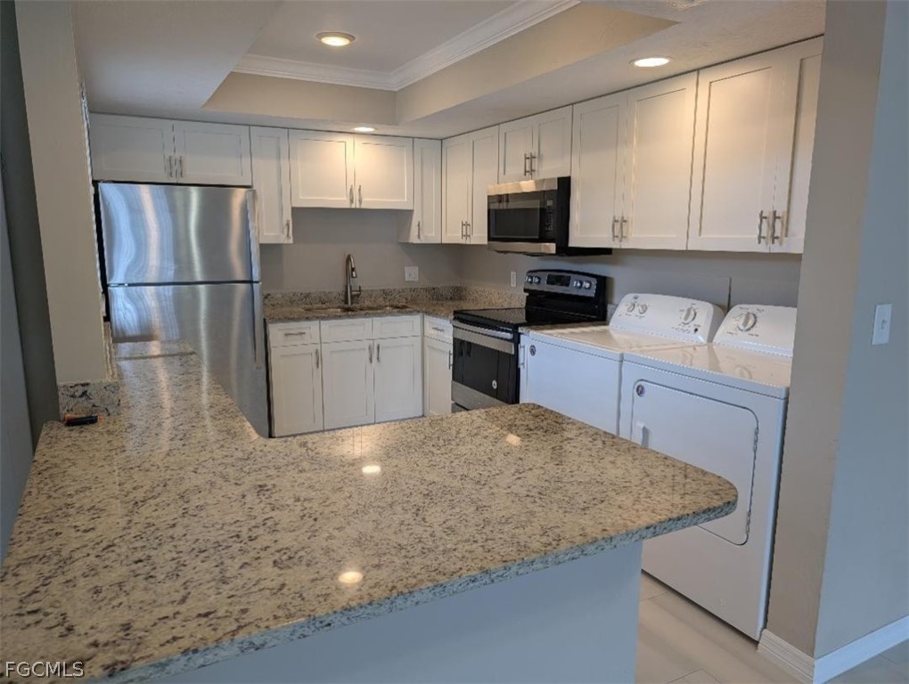 3715 SE 9th Place, Apt #9