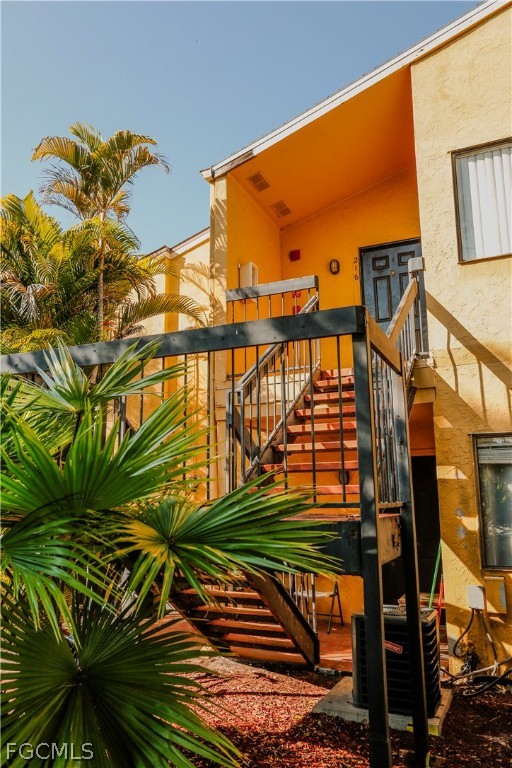 2835  Winkler Avenue, Apt 216