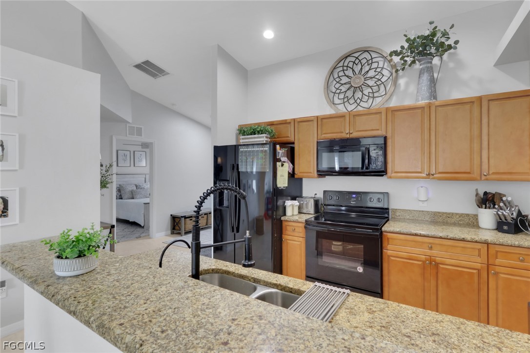 702/704 SE 6th Terrace