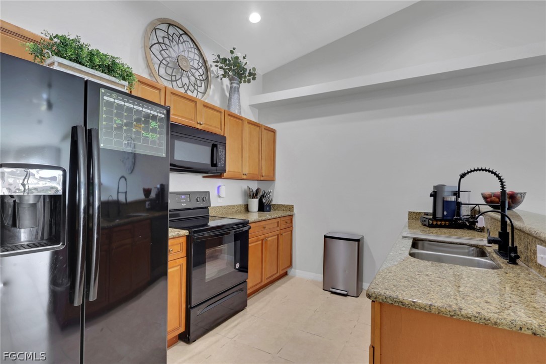 702/704 SE 6th Terrace