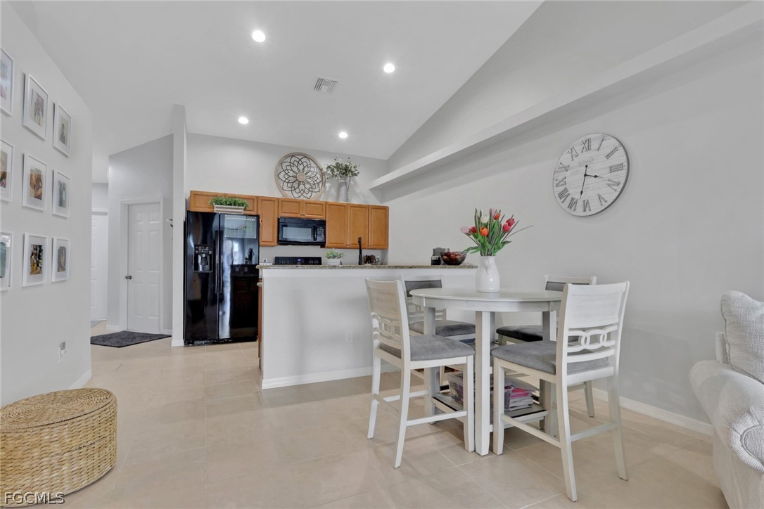 702/704 SE 6th Terrace