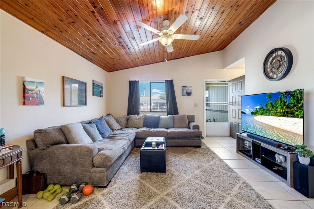 1410/ 1412 SE 8th Avenue