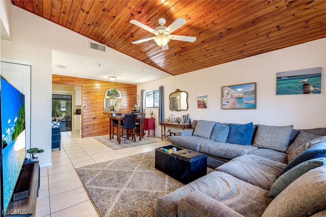 1410/ 1412 SE 8th Avenue