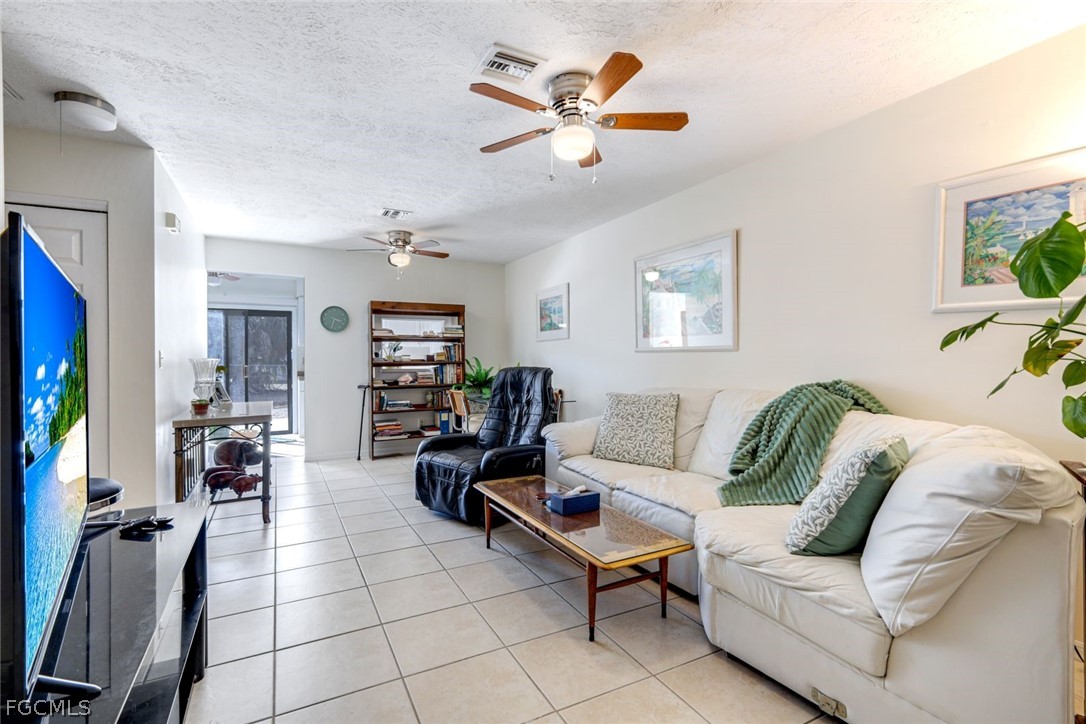 1410/ 1412 SE 8th Avenue