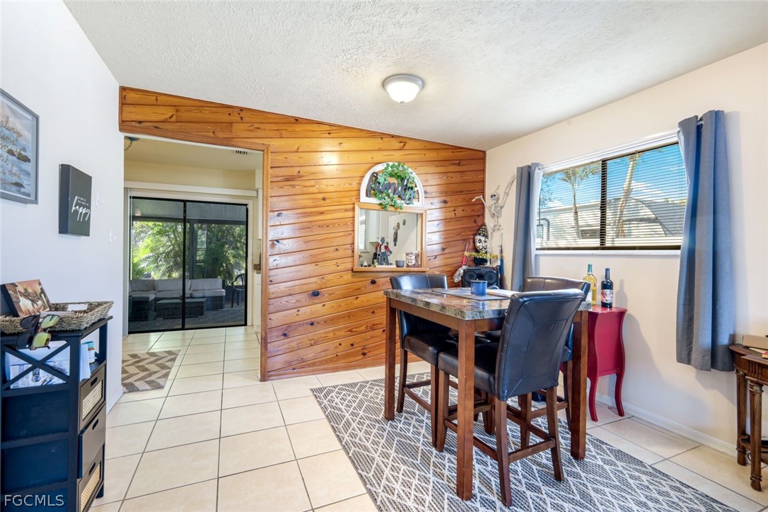 1410/ 1412 SE 8th Avenue