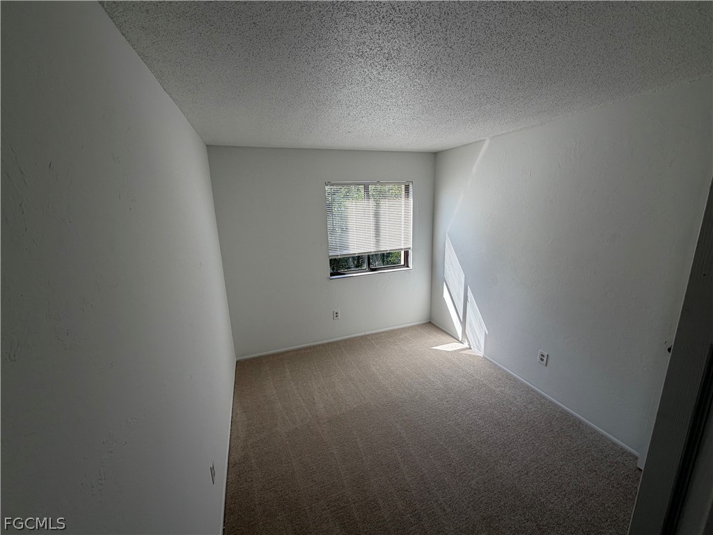 7510 / 7512  Field Road