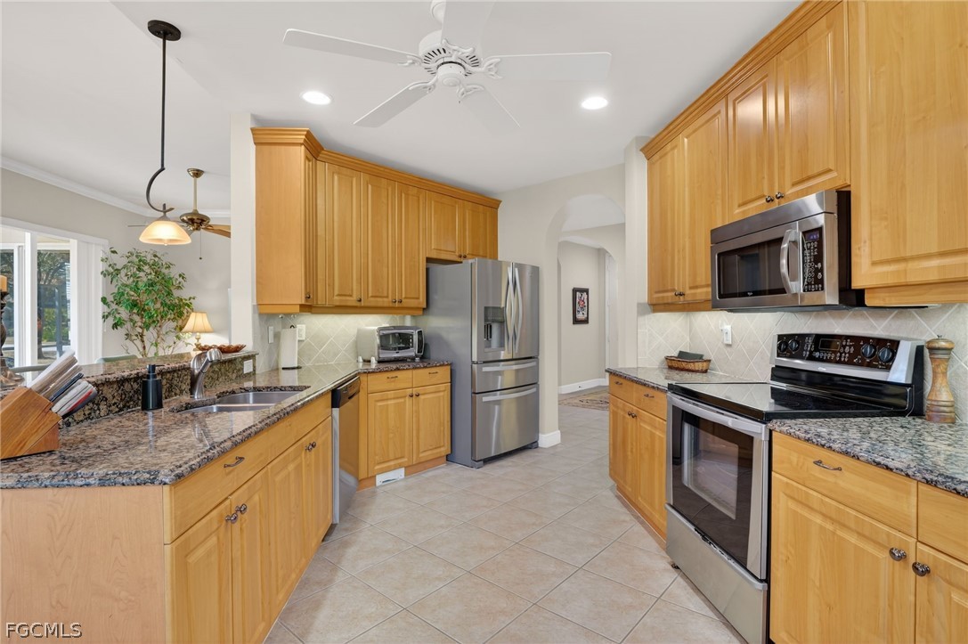 5581  Berkshire Drive, Apt 101