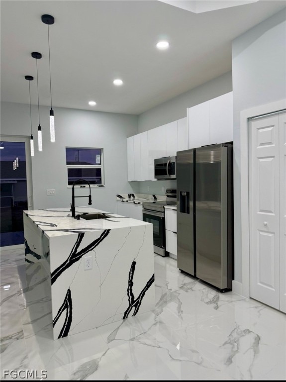 325 / 327  Gordon Avenue