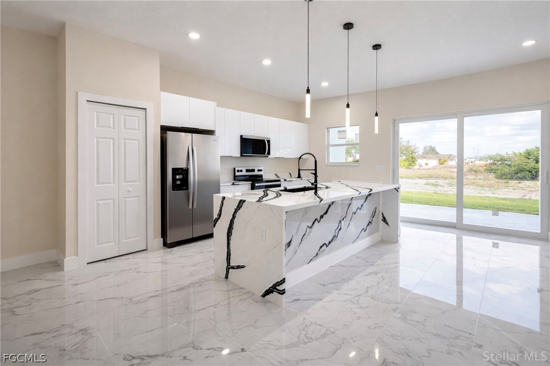 1141 /1143  Hightower Avenue