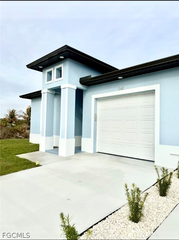 1141 /1143  Hightower Avenue