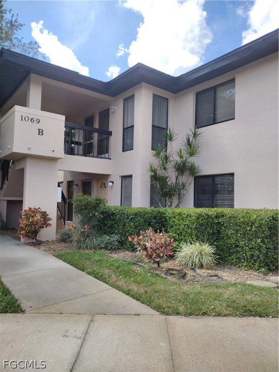 1069  Villa Drive, Apt B103