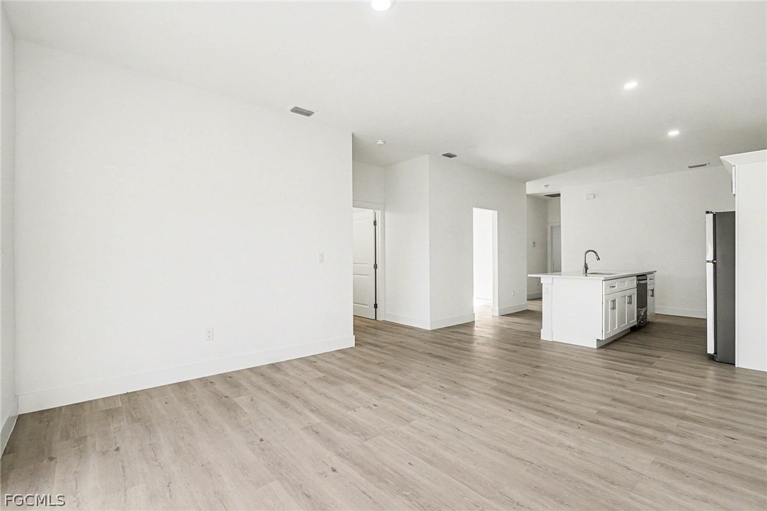 438/440  Charwood Avenue