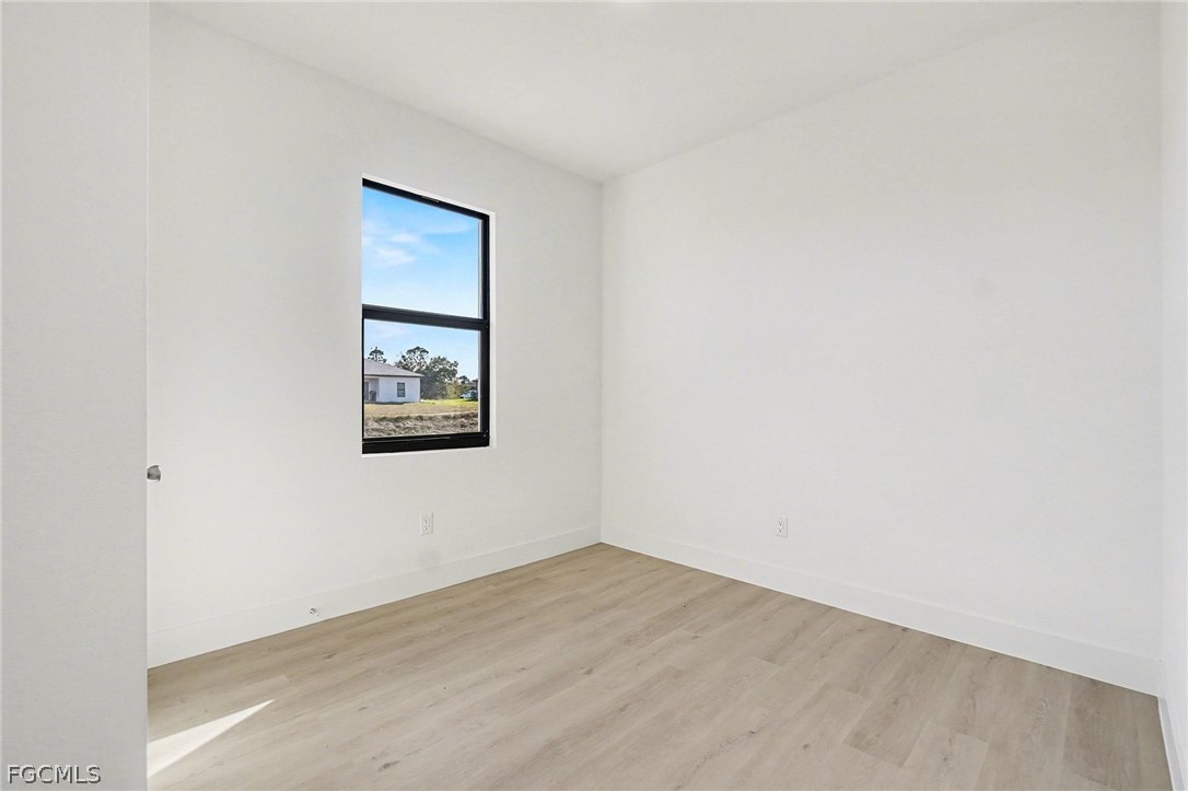 438/440  Charwood Avenue