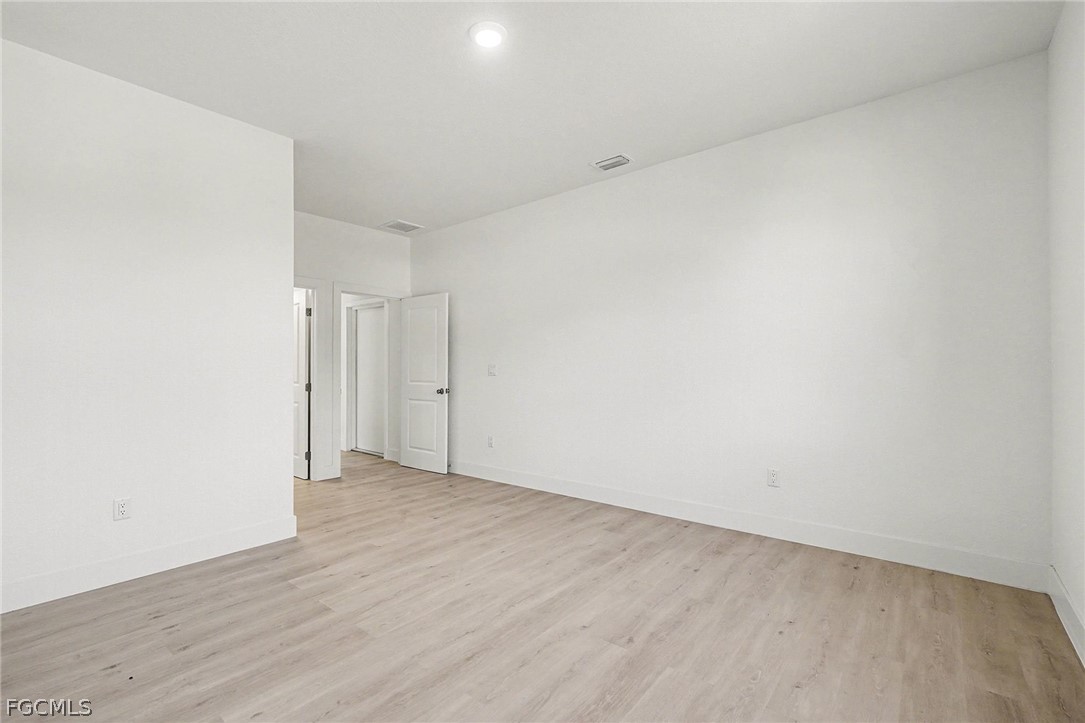 438/440  Charwood Avenue