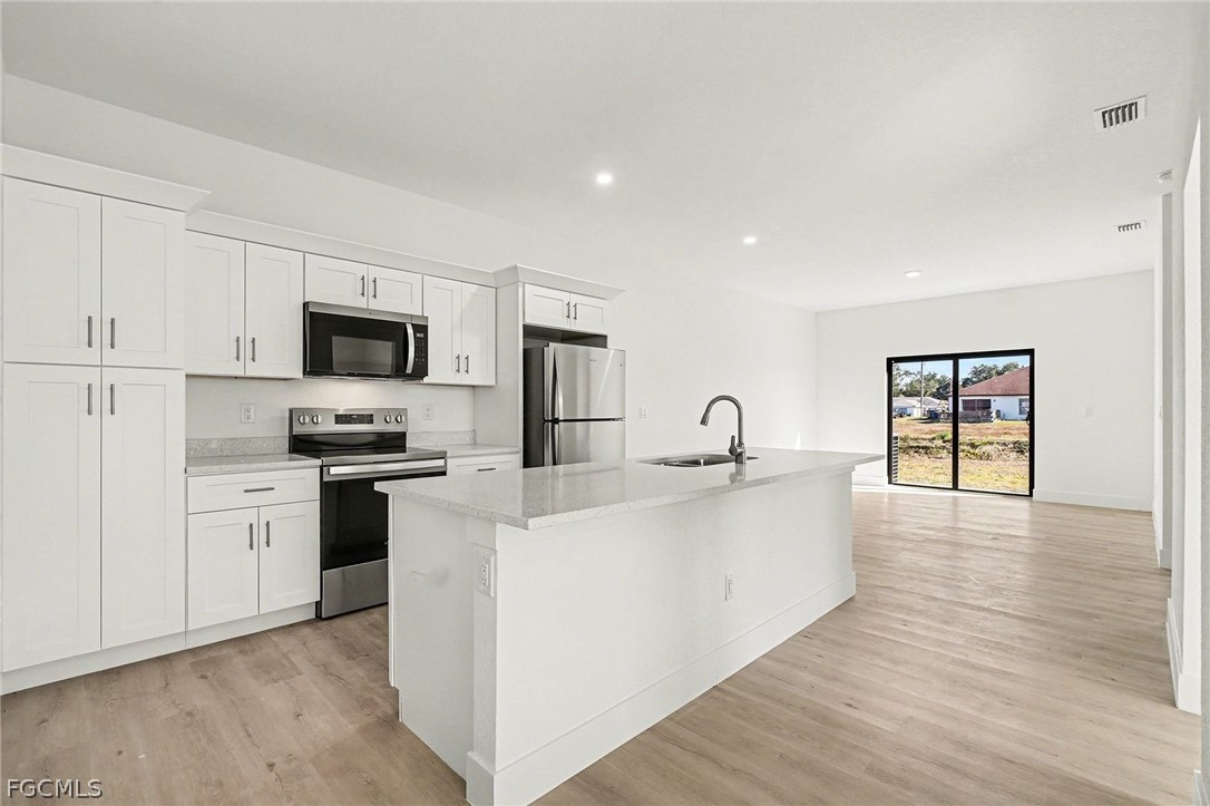 225/227  Ivan Avenue