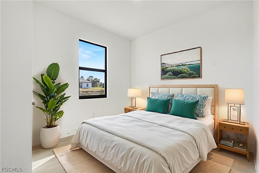 225/227  Ivan Avenue