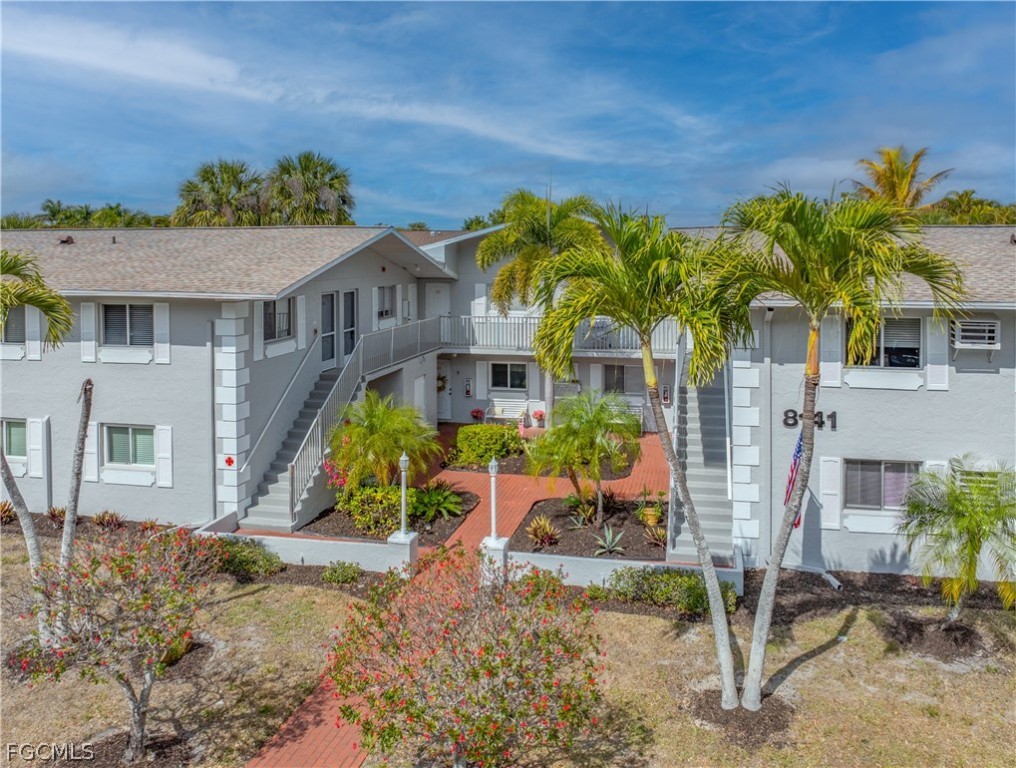 8141  Country Road, Apt 202