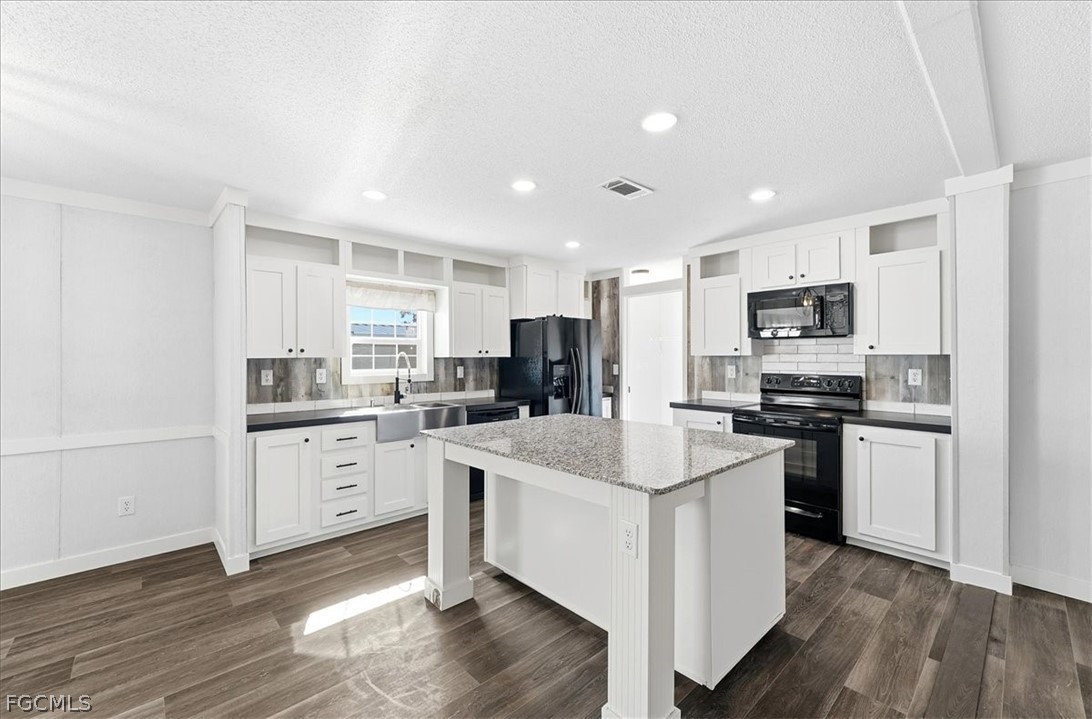 14712  Nantucket Road