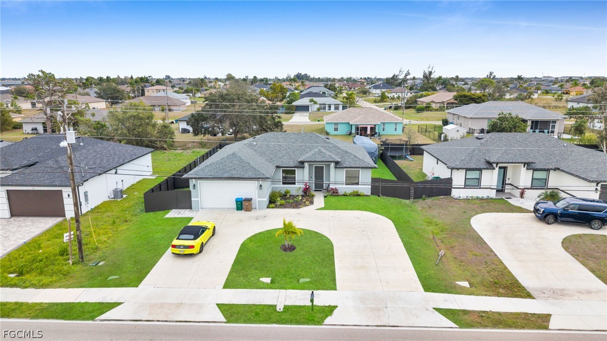 221  Chiquita Boulevard