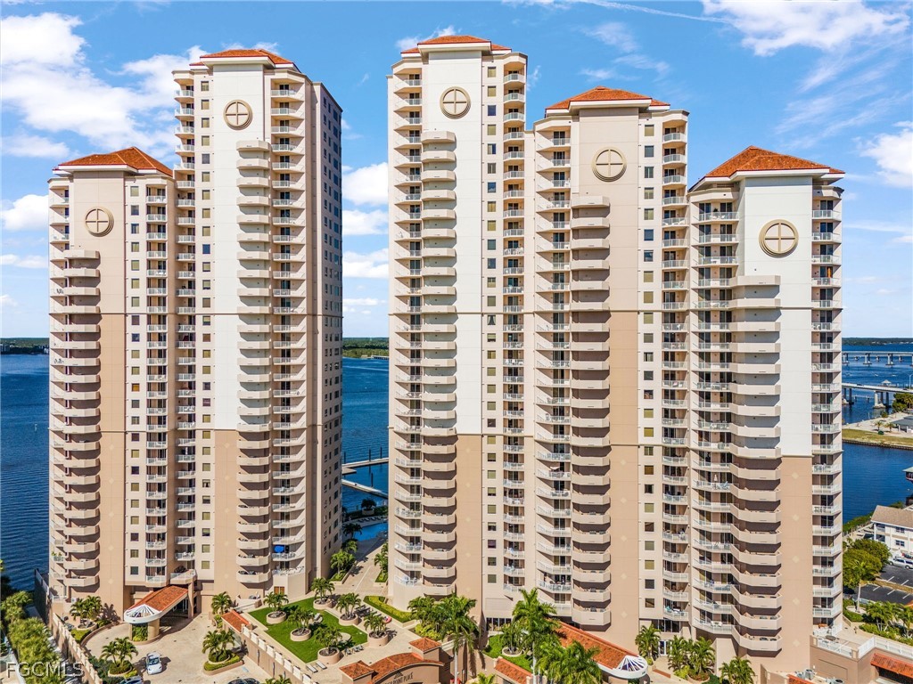 2104 W First Street, Apt 3204