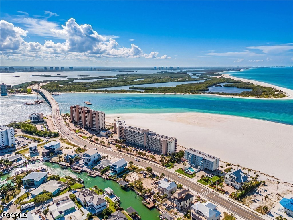 8350 Estero Boulevard, Apt 322