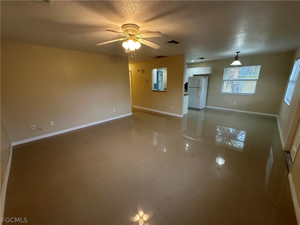 5548/5550  Birdsong Lane