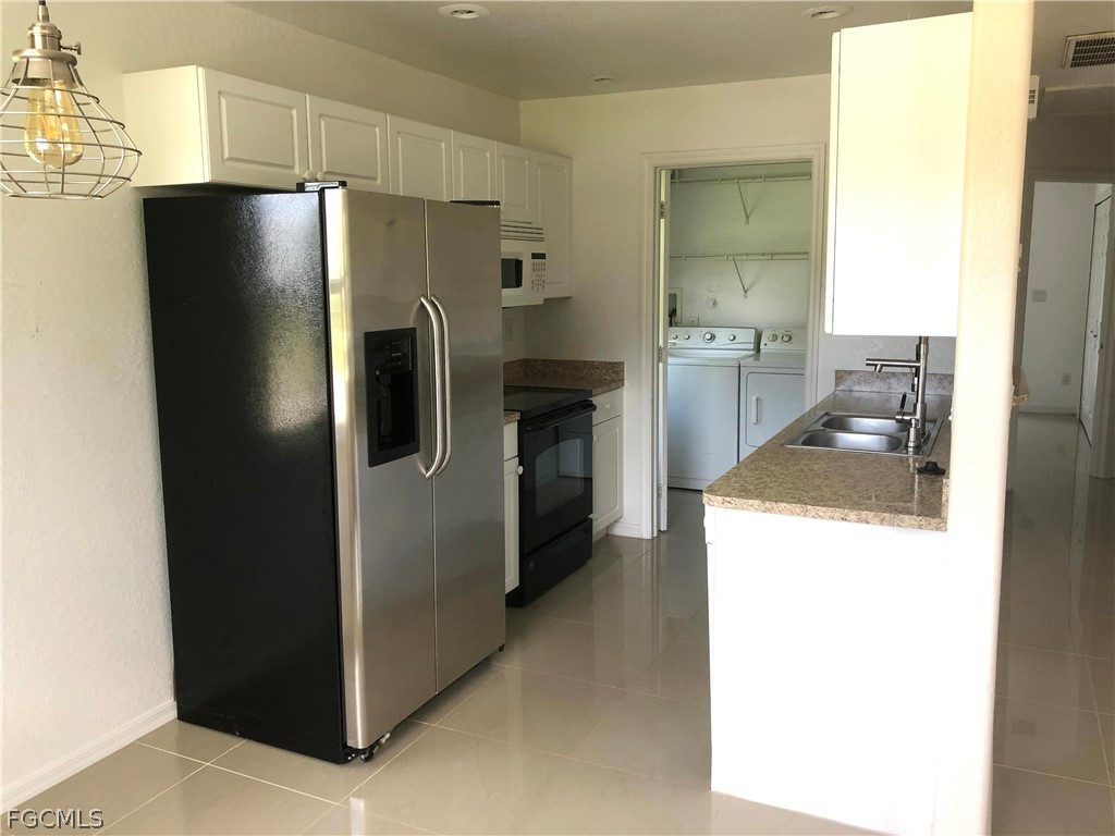 5613/5615  Birdsong Lane