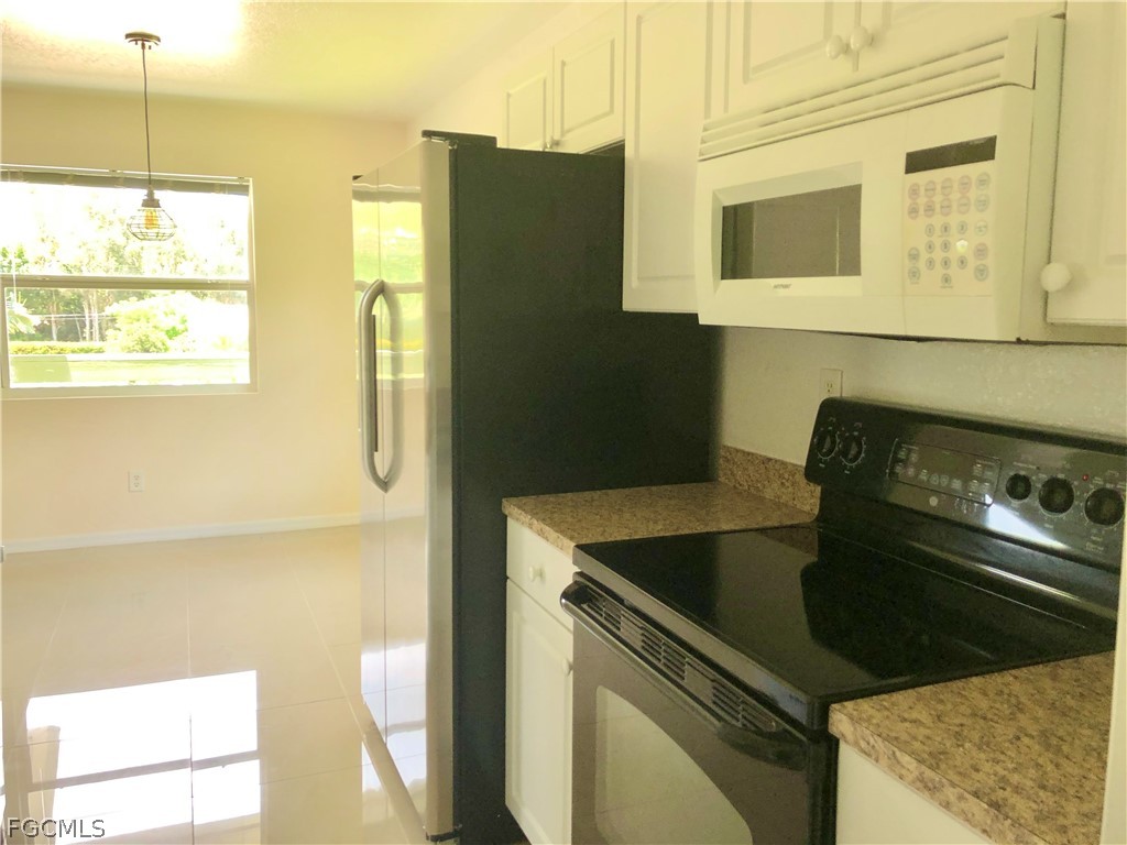 5613/5615  Birdsong Lane