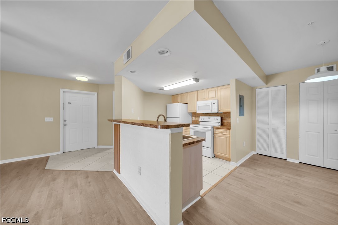 1767 Four Mile Cove Parkway, Apt 826