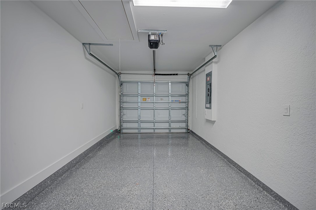 546/548  Nimitz Boulevard