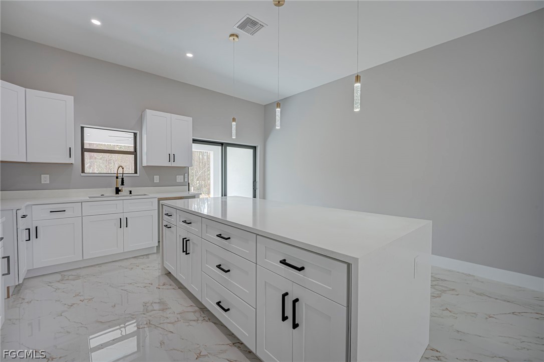 546/548  Nimitz Boulevard