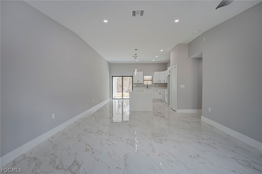 546/548  Nimitz Boulevard