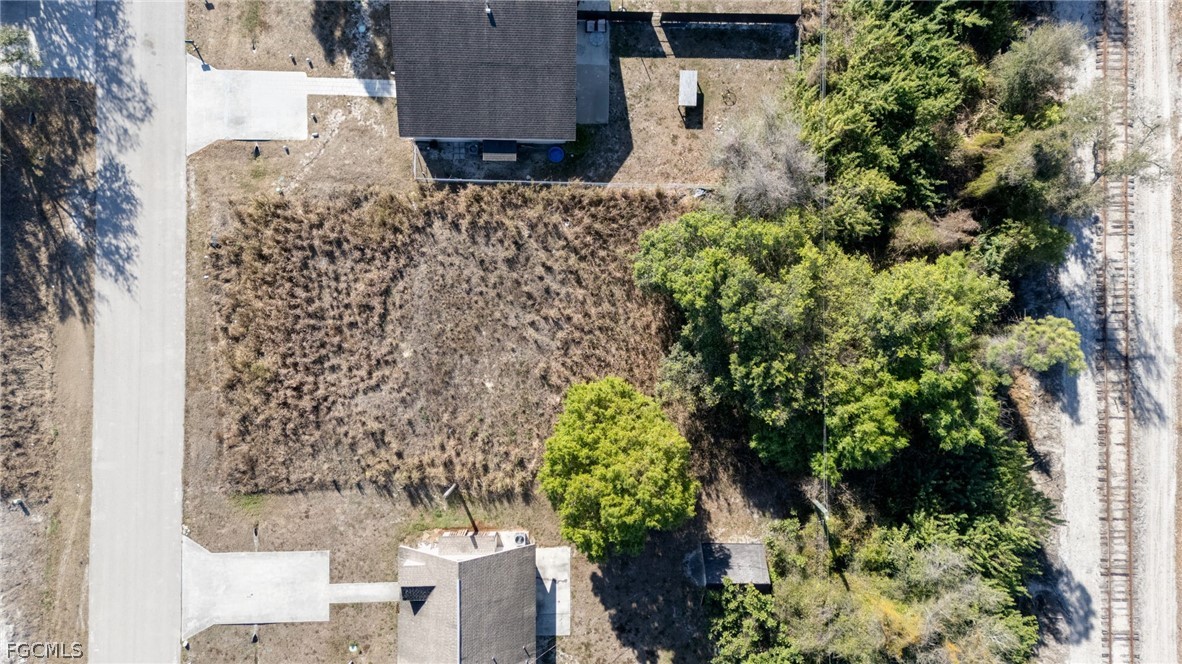 17454/456  Dumont Drive