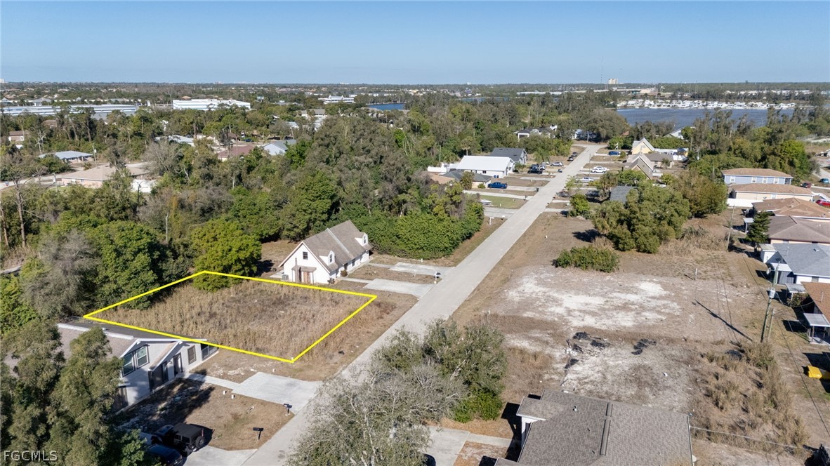 17454/456  Dumont Drive