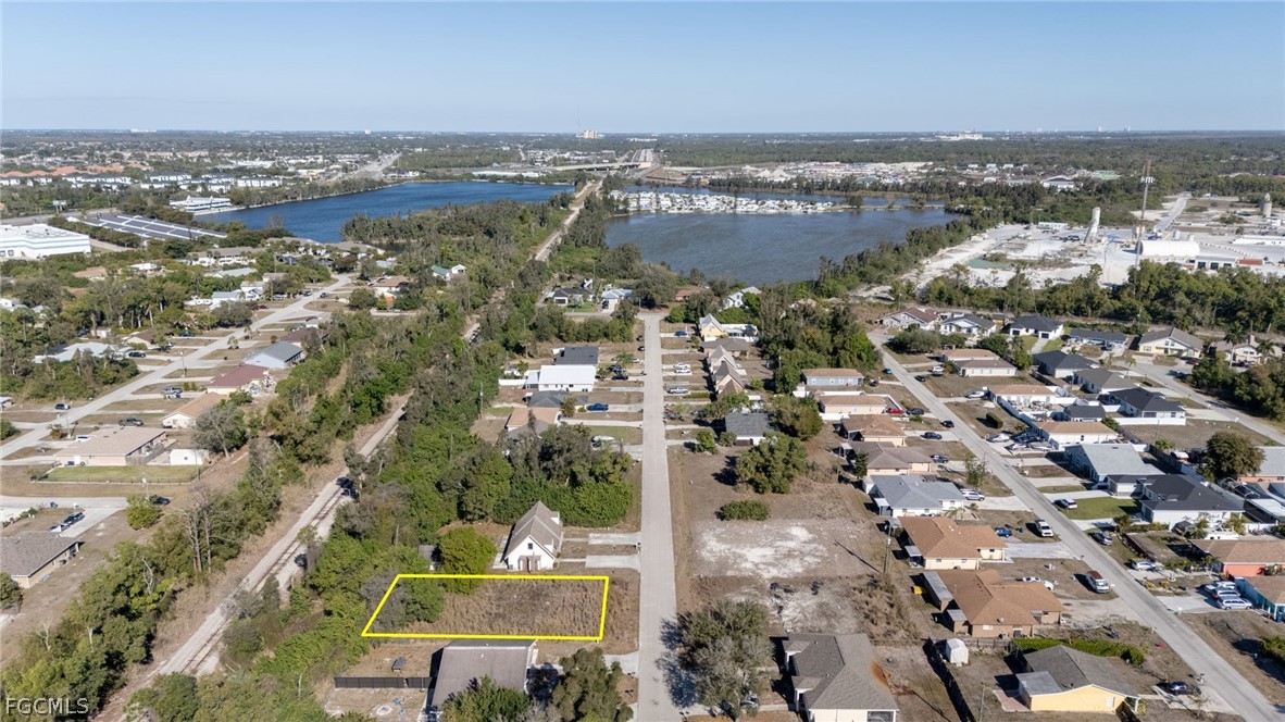 17454/456  Dumont Drive