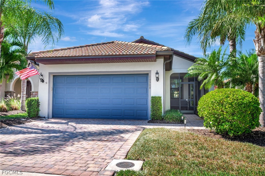 10908  Clarendon Street