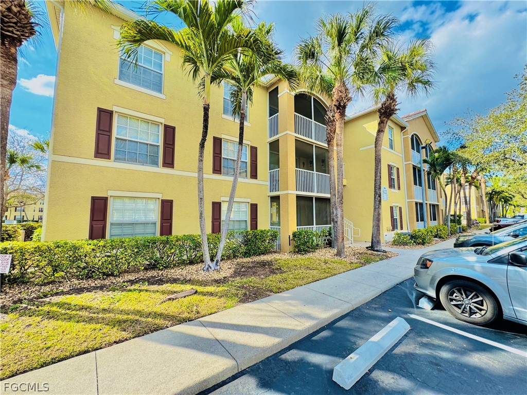 4121  Residence Drive, Apt 301