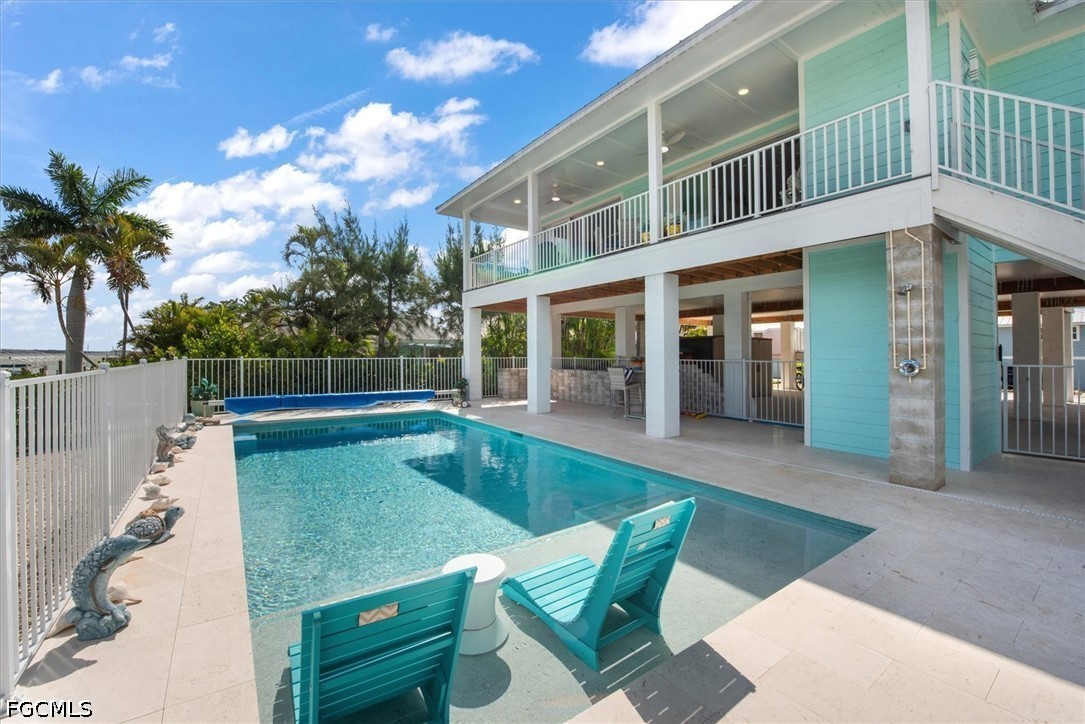 5545  Avenida Pescadora