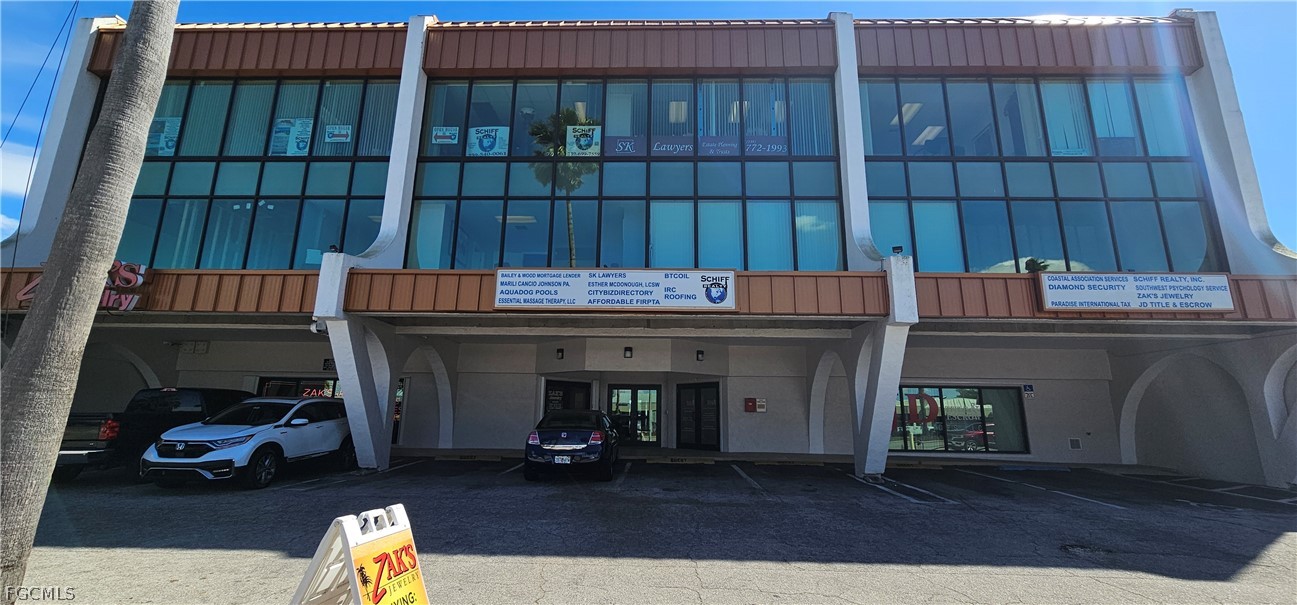 1314  Cape Coral Parkway, Apt 205