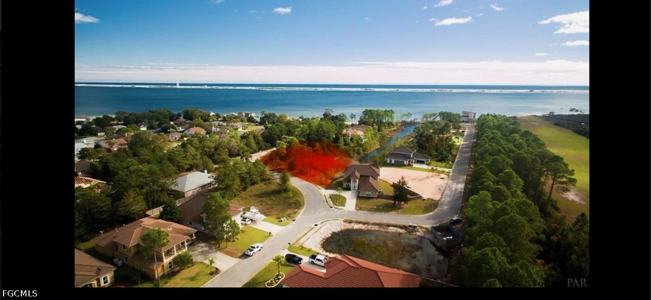 23-2S-26-3013-00C00-  PALMETTO LAKE Drive