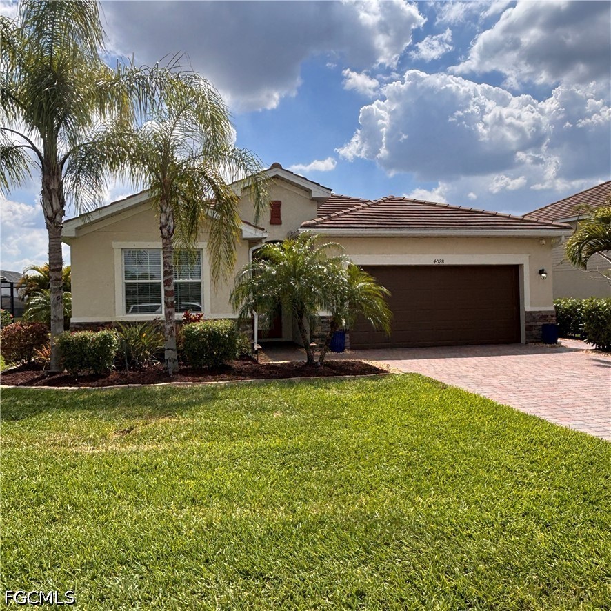 4028 E Hampton Circle